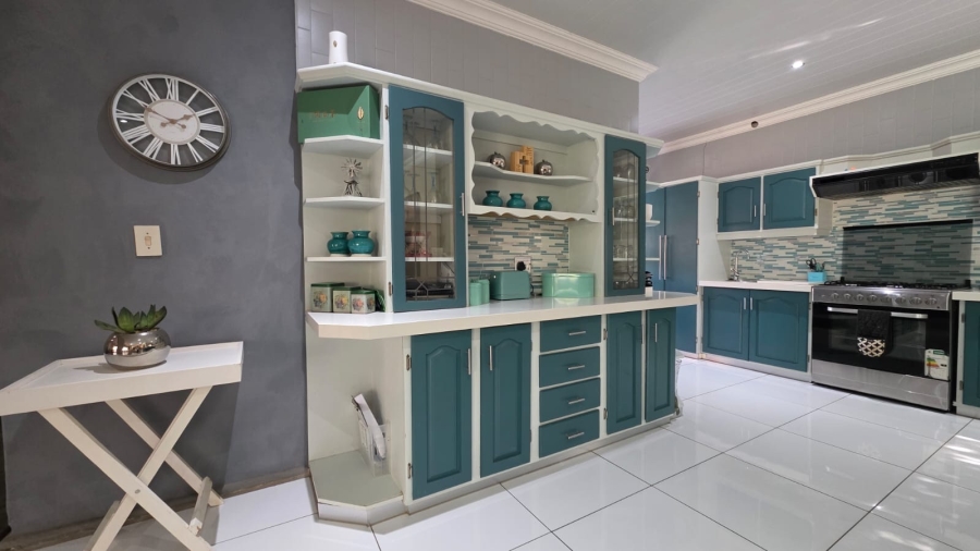 3 Bedroom Property for Sale in Wilkoppies North West